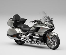 Gold Wing Tour Deluxe